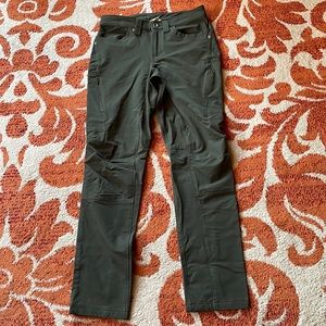 Duluth Trading Dry on the Fly pants 6 x 31